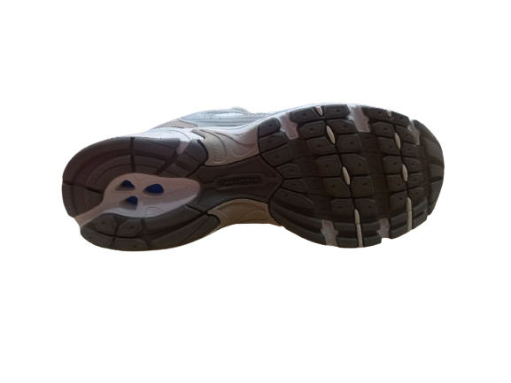 کتونی نیو بالانس ۵۳۰ کرم نخودی نمای زیره