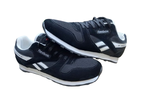 کتونی ریبوک کلاسیک مشکی نمای کلی