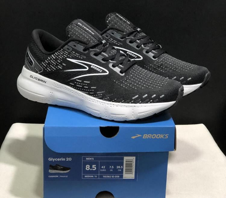 نمای جلو کتونی Brooks Glycerin 20 مشکی سایز ۴۲ وارداتی ویتنام