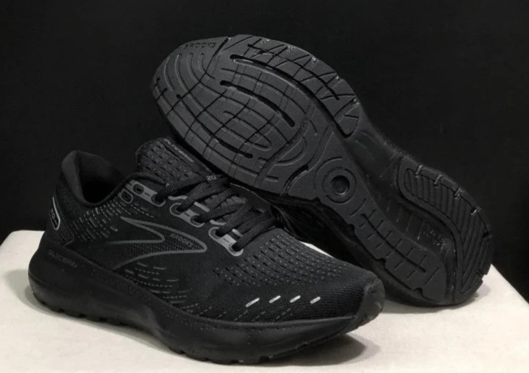 نمای جلو کتونی Brooks Glycerin 20 مشکی سایز ۴۲ وارداتی ویتنام