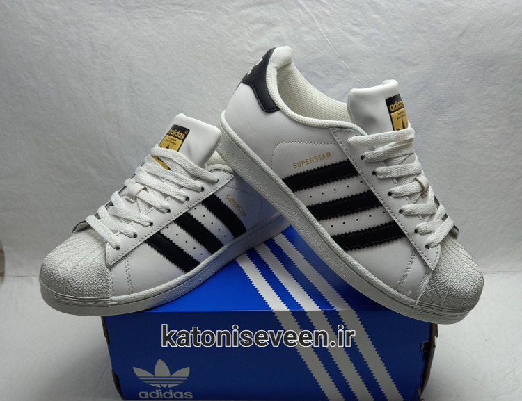 کتونی آدیداس سوپر استار سفید مشکی نمای کلی