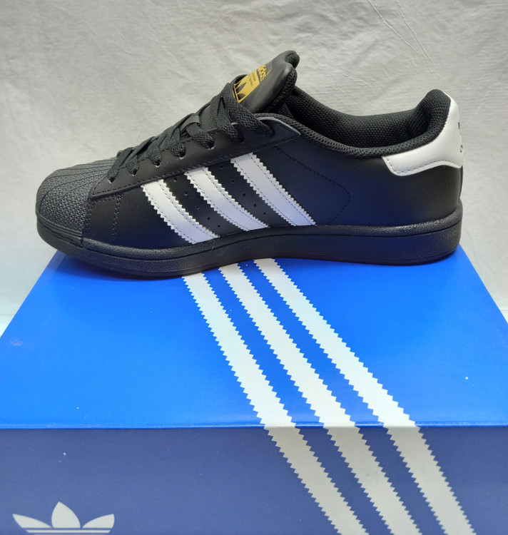 کتونی آدیداس سوپر استار مشکی سفید نمای داخلی