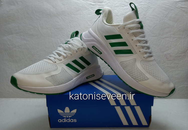 کتونی آدیداس گلدفوم سفید نمای کلی