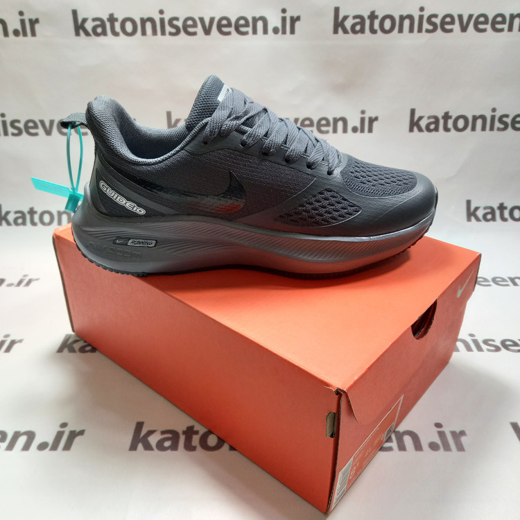 نمای بیرونی کناری کتونی نایک ایر زوم طوسی وارداتی ویتنامی سایز ۴۰ تا ۴۵