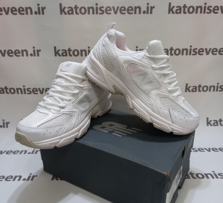 نمای کلی: کتونی نیو بالانس ۵۳۰ سفید نمای کلی