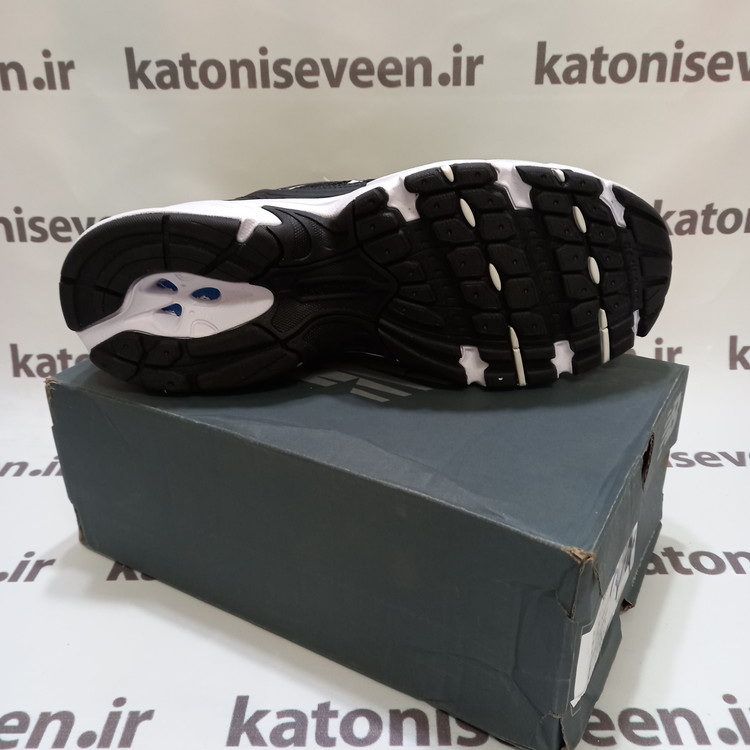 نمای زیره: کتونی نیو بالانس ۵۳۰ مشکی زیره مشکی نمای زیره
