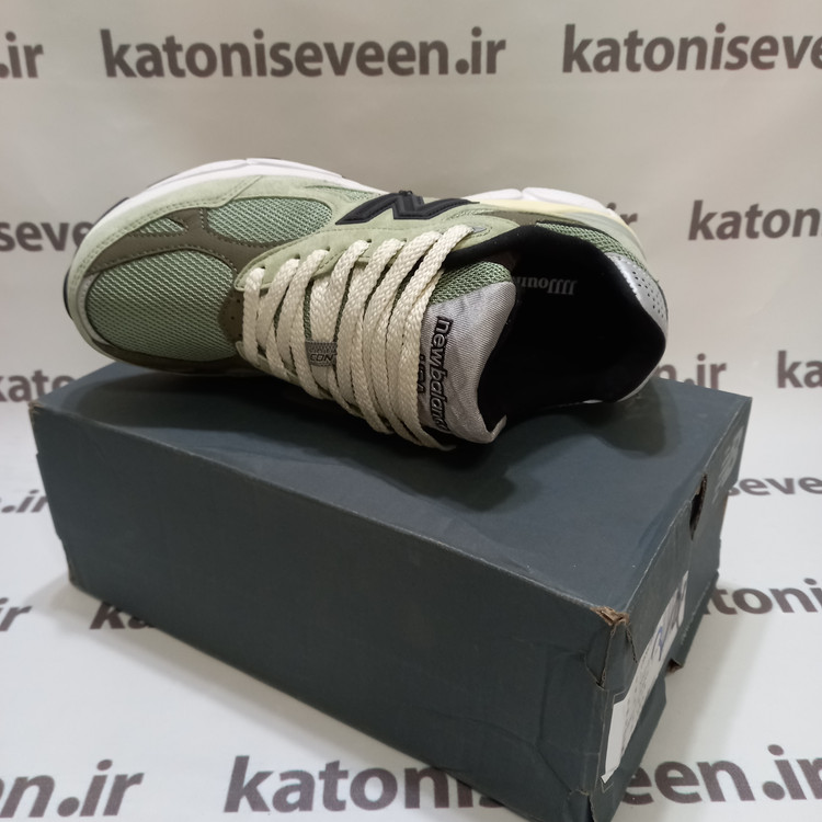 کتونی نیو بالانس 990 زیتونی نمای بالا سایز 40 تا 45 اصلی وارداتی ویتنامی