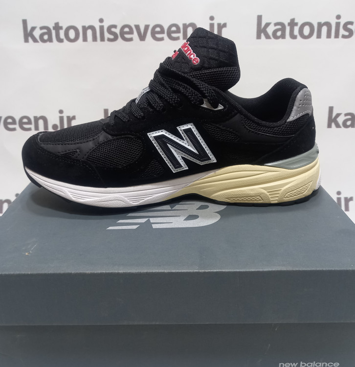 نیو بالانس ۹۹۰ مشکی زیره زرد نمای داخلی