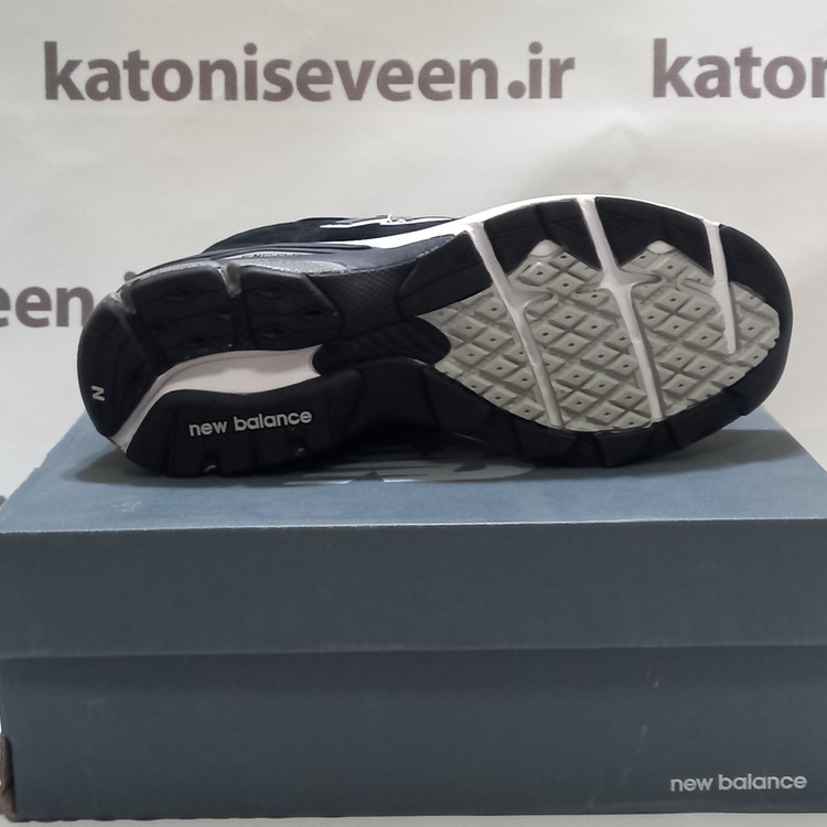 کتونی نیو بالانس 990 مشکی زیره مشکی نمای زیره کفش سایز 40 تا 45 اصلی وارداتی ویتنامی