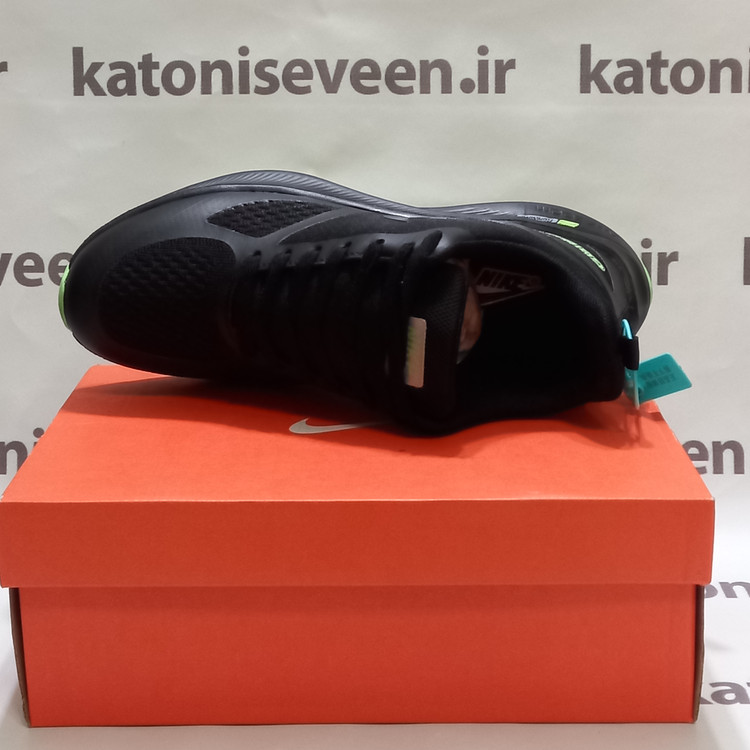 نمای بالای کتونی نایک ایر زوم مشکی وارداتی ویتنامی سایز ۴۰ تا ۴۵
