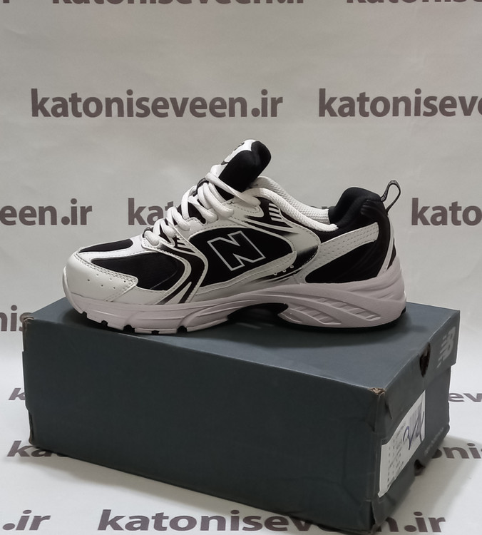 نیو بالانس ۵۳۰ مشکی سفید نمای داخلی