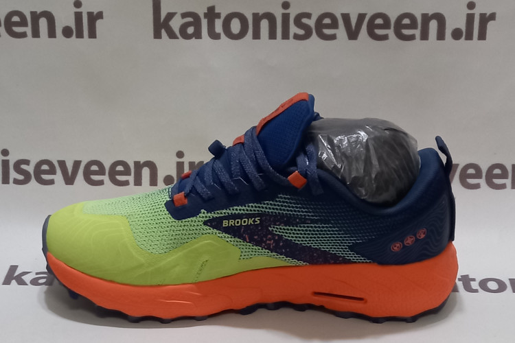 کتونی بروکس کاسکادیا ۱۷ سورمهای سبز نمای کناری داخلی سایز ۴۰ تا ۴۵ اصلی وارداتی