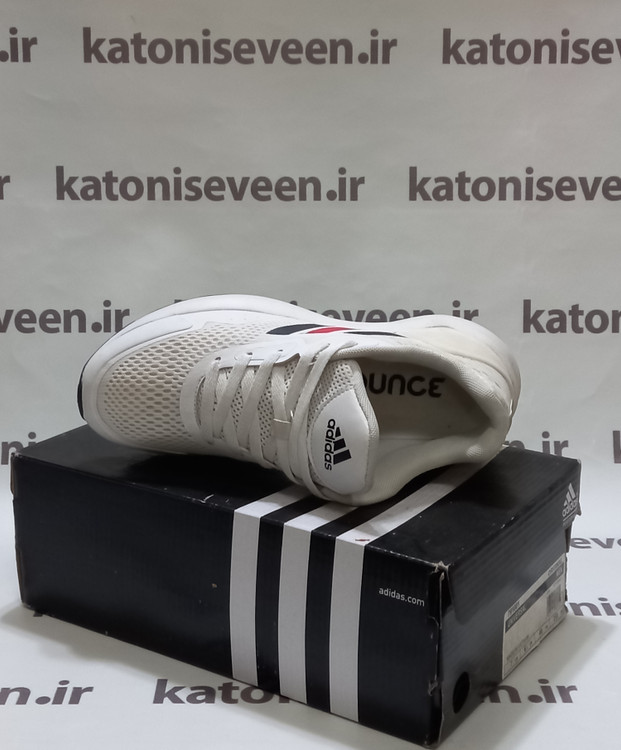 کتونی آدیداس اکومنت سفید نمای بالا