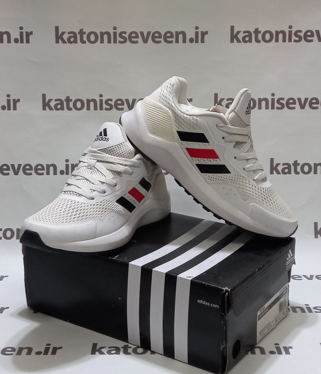 کتونی آدیداس اکومنت سفید نمای کلی