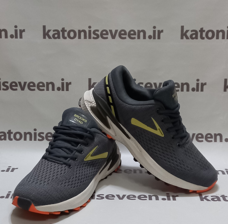 کتونی بروکس دیاد طوسی نمای کلی