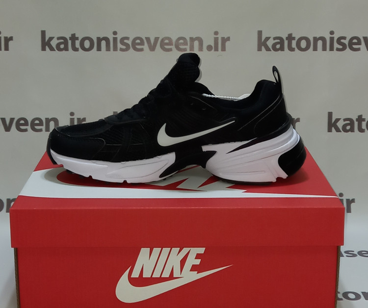 نمای کناری داخلی کتونی V2K