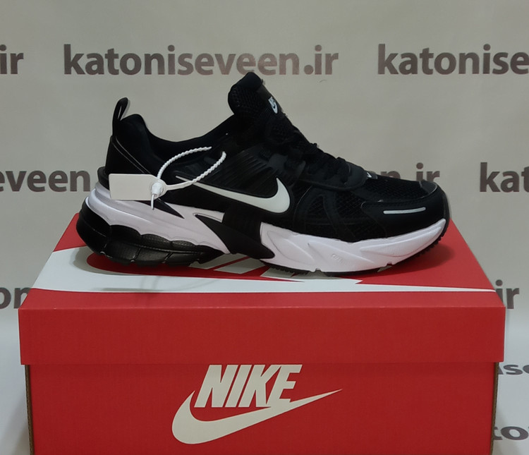 نمای کناری بیرونی کتونی V2K