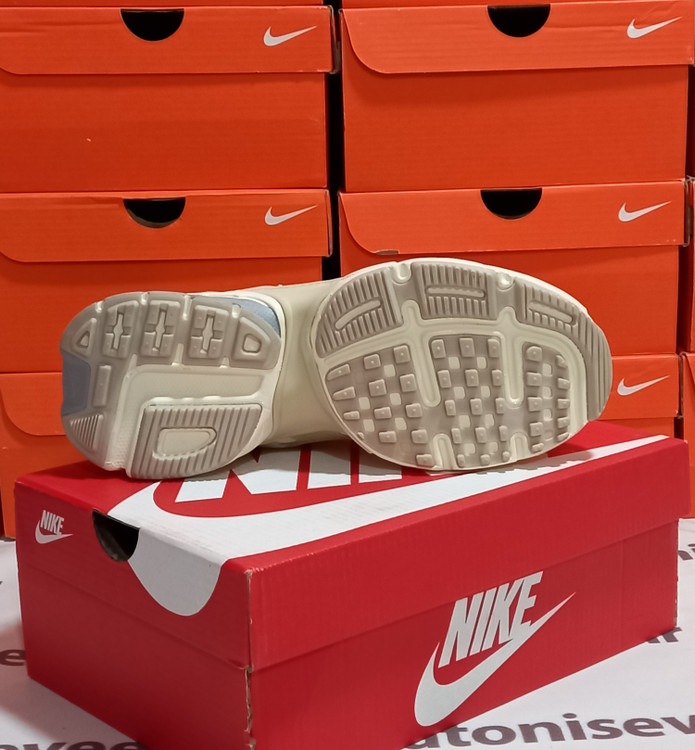 زیره ضد لغزش نایک V2K - الگوی وافل عمیق - سایز ۳۷ تا ۴۵