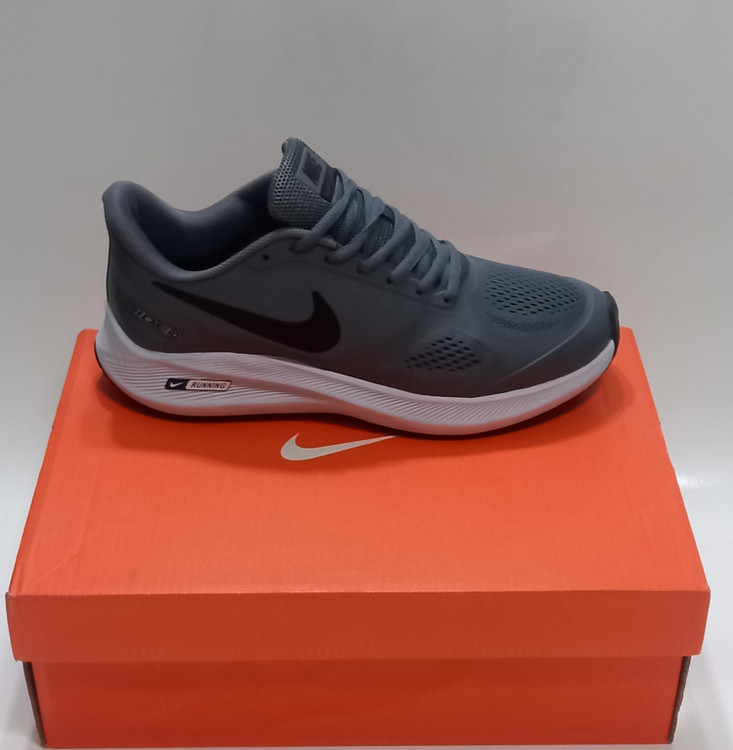 | طوسی | کتونی نایک گاید ۱۰ رنگ طوسی با طراحی ساده و زیره سبک مناسب خانمها و آقایان |