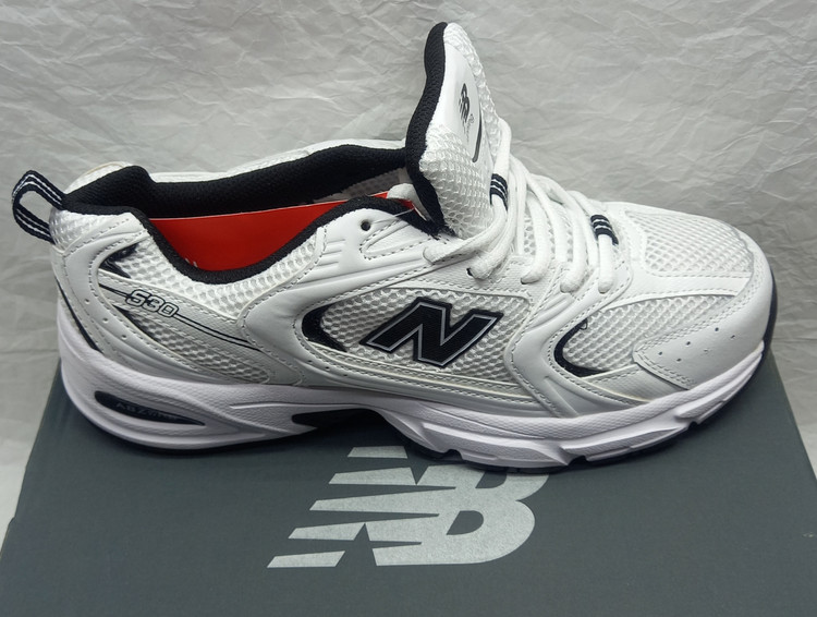 کتونی نیوبالانس ۵۳۰ سفید مشکی وارداتی ویتنامی