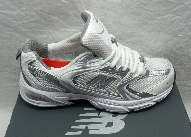 کتونی نیوبالانس ۵۳۰ سفید نقرهای وارداتی ویتنامی