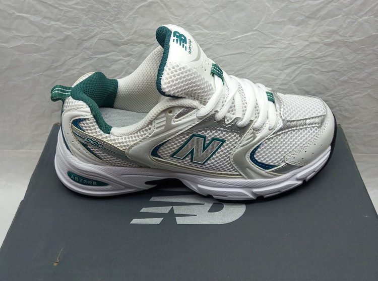 کتونی نیوبالانس ۵۳۰ سفید سبز وارداتی ویتنامی