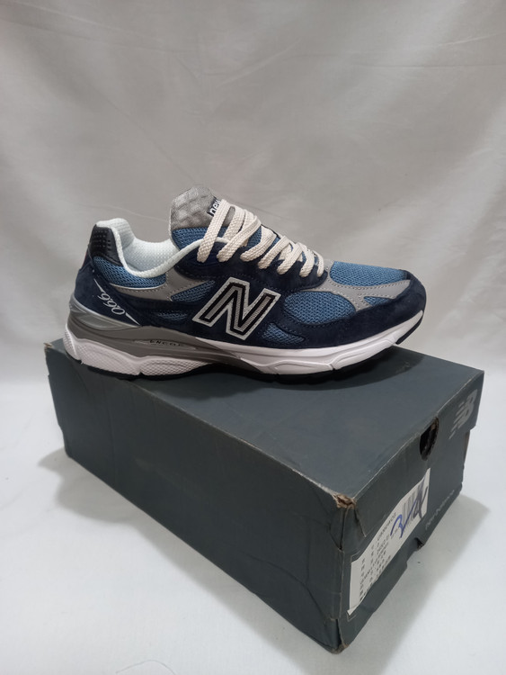 کتونی نیو بالانس 990 رنگ سورمهای وارداتی سایزبندی 40 تا 45 وسط دوخت