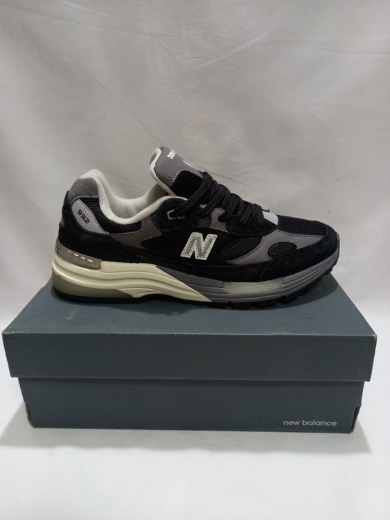 کتونی نیو بالانس 992 رنگ مشکی وارداتی سایزبندی کامل