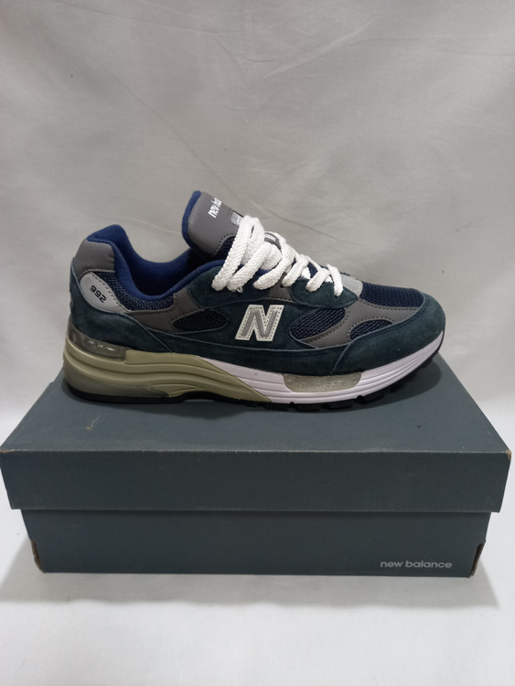 کتونی نیو بالانس 992 رنگ سورمهای وارداتی سایزبندی کامل