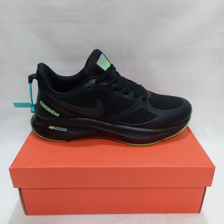 کتونی نایک ایر زوم پگاسوس رنگ مشکی زیره سبز وارداتی سایزبندی 39 تا 45